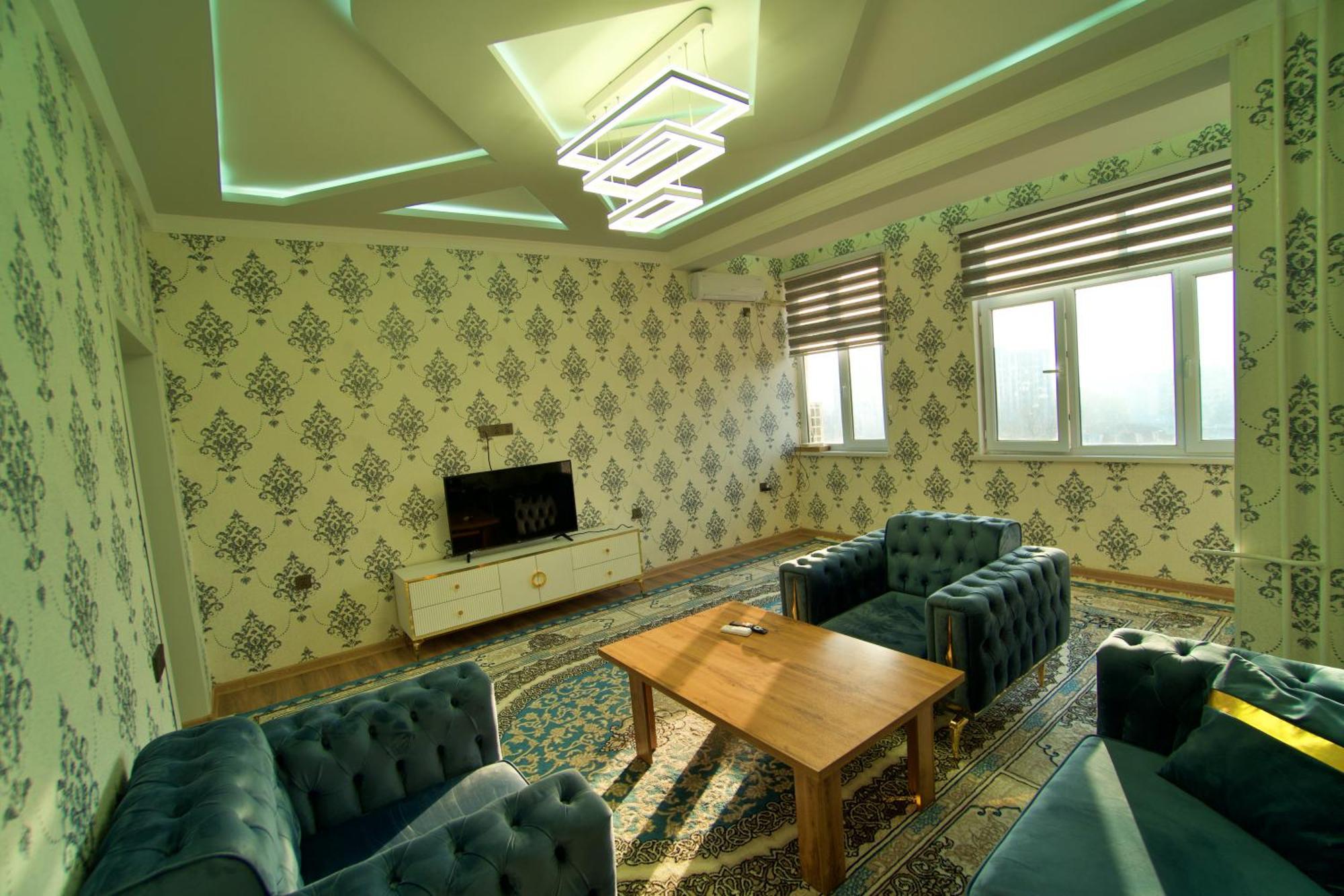 Family 3-Room Apartment Душанбе Экстерьер фото